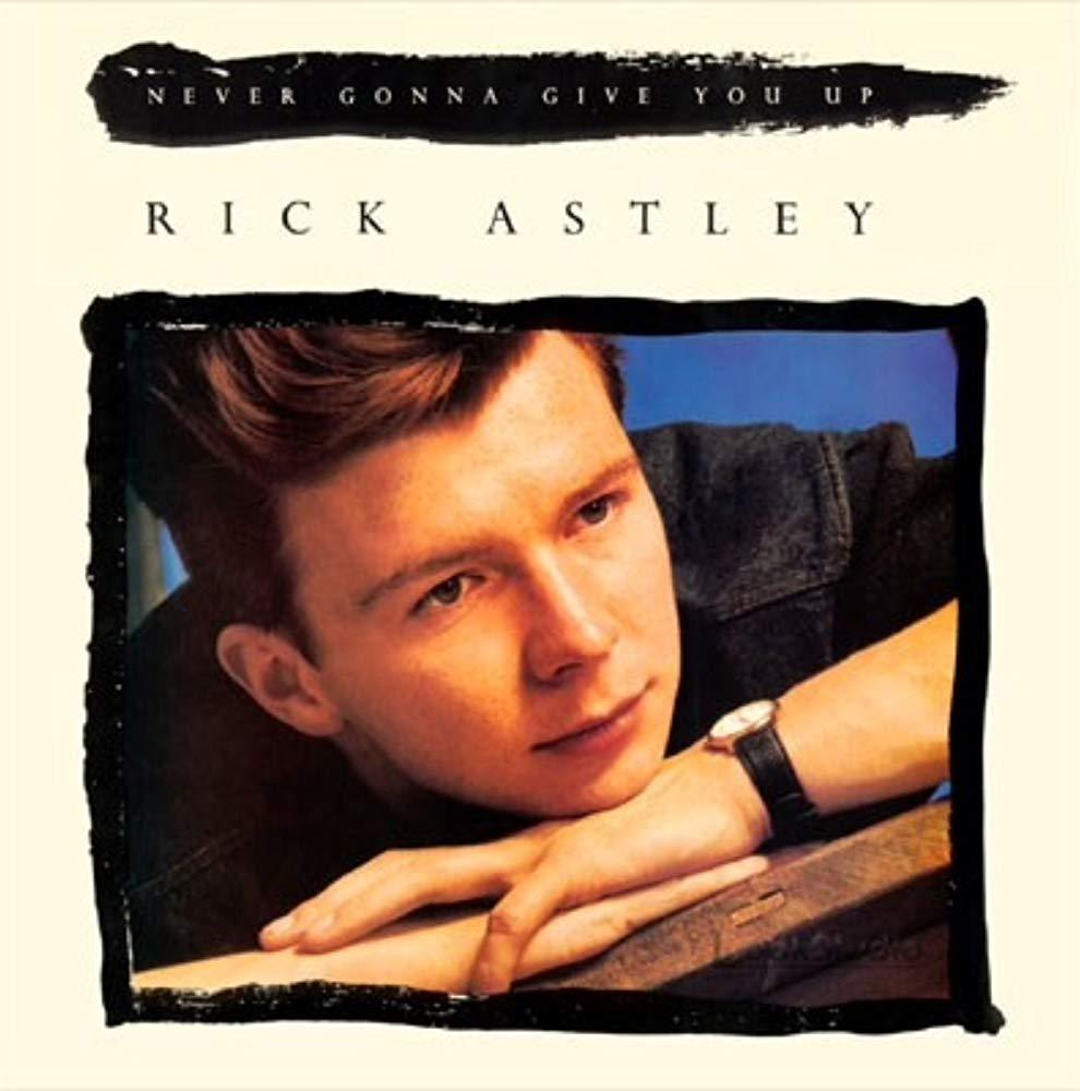 Le Rickrolling à travers les âges : L'héritage durable du tube de Rick Astley